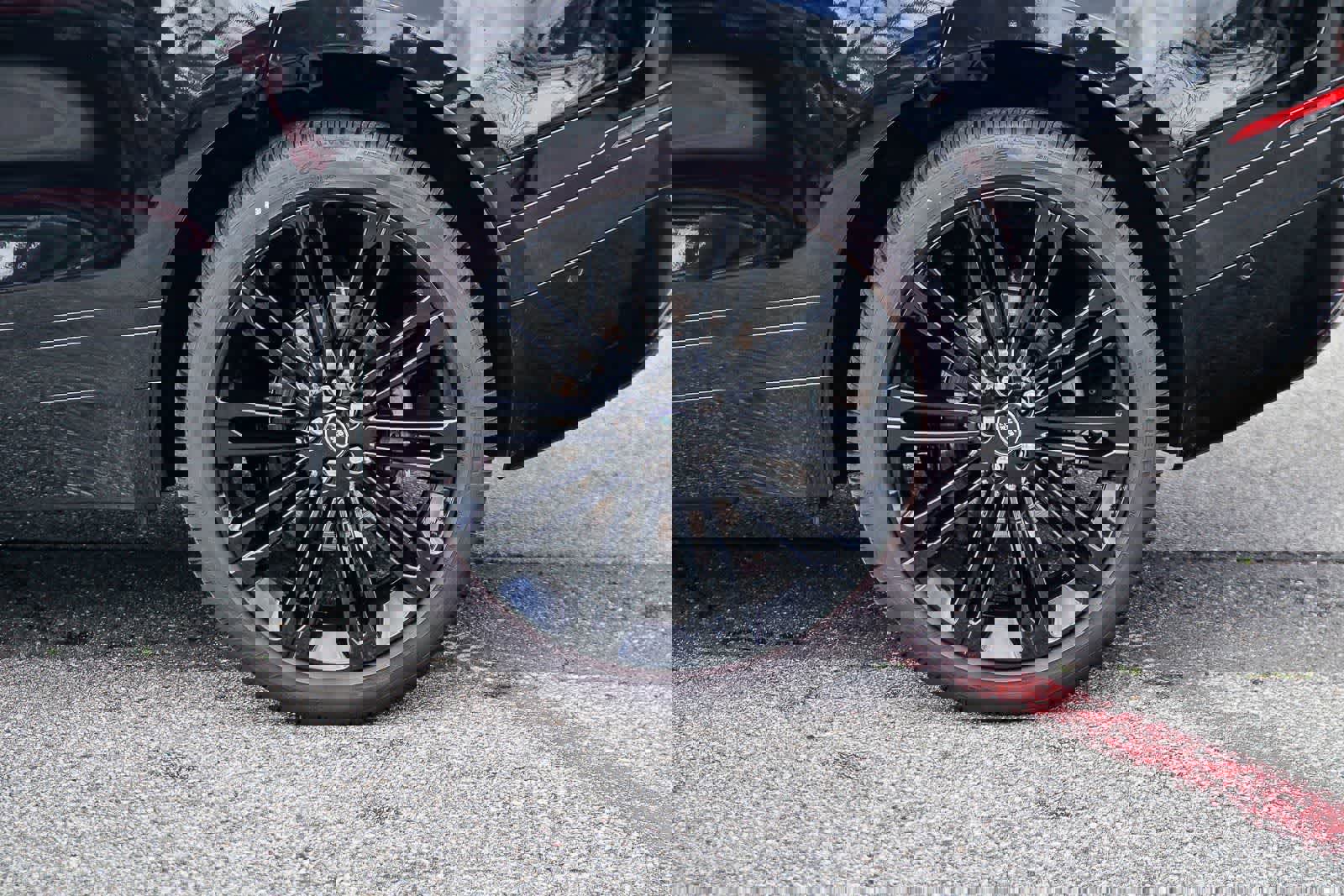 Used 2025 Land Rover Range Rover Velar Dynamic SE image 8