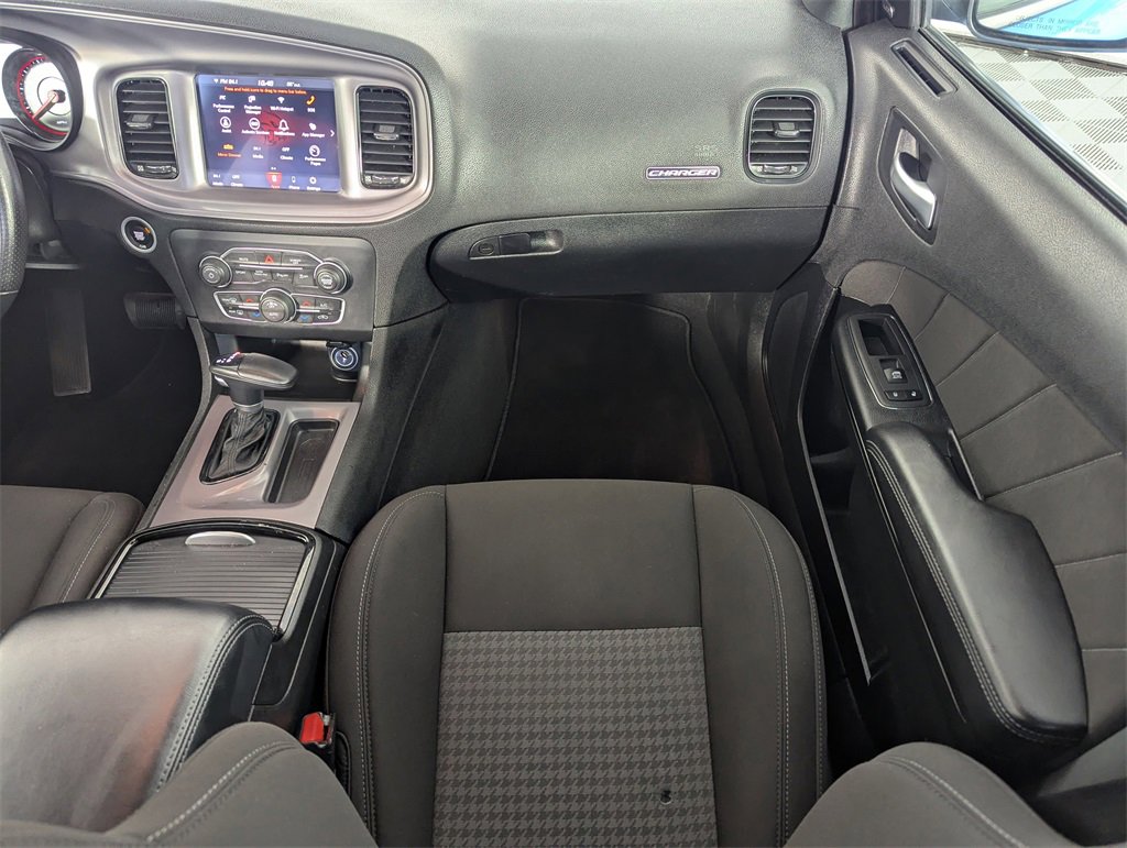 Used 2023 Dodge Charger R/T w/ Blacktop Package image 16