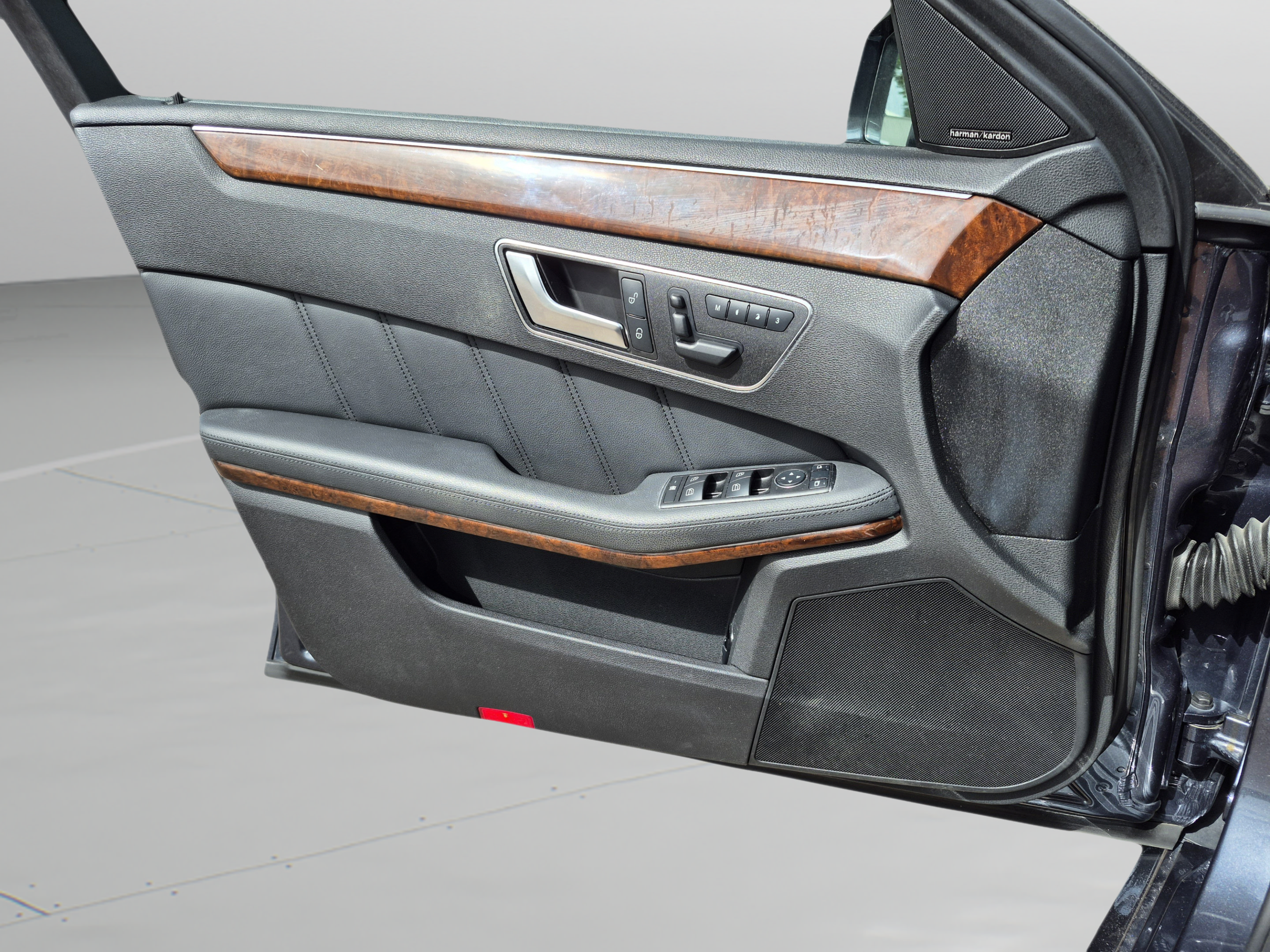 Used 2012 Mercedes-Benz E 350 4MATIC Sedan image 24