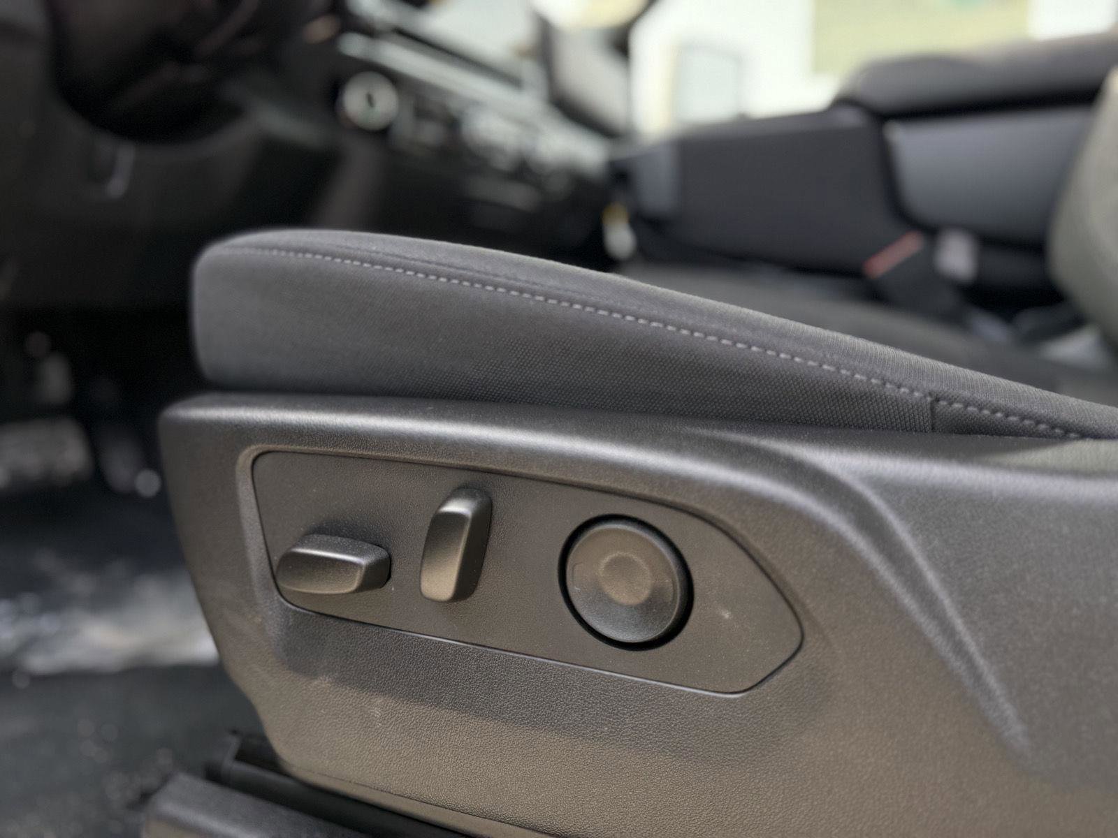 New 2025 GMC Sierra 3500 SLE w/ SLE Convenience Package image 14