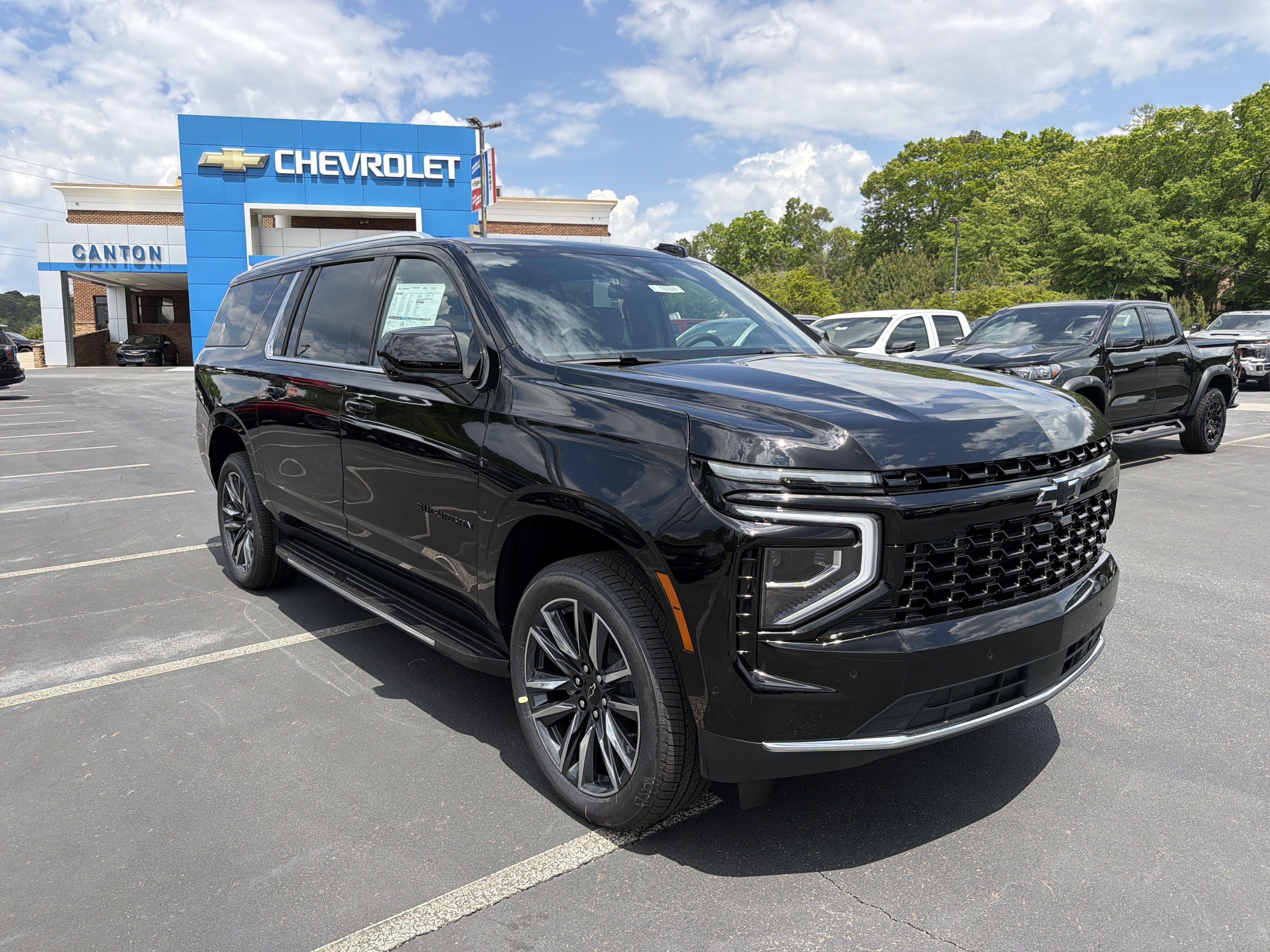 New 2026 Chevrolet Suburban LS RWD image 3