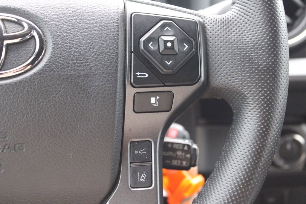 Used 2022 Toyota Tacoma TRD Off-Road image 28