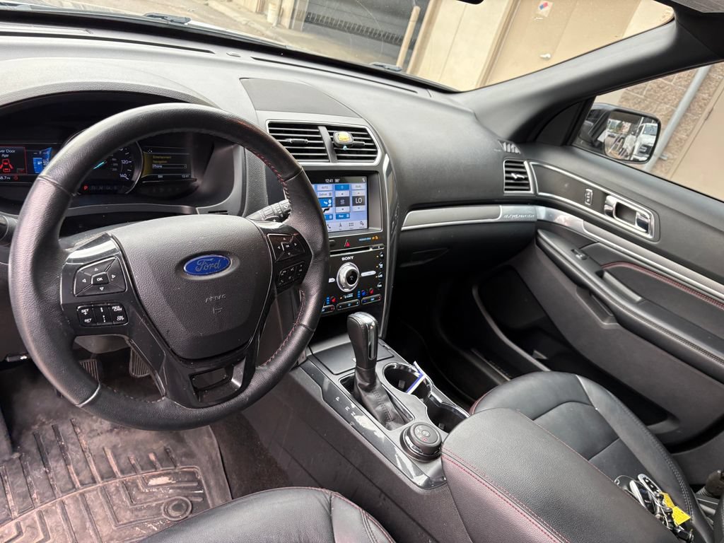 Used 2018 Ford Explorer Sport w/ Equipment Group 401A AWD/4WD image 17
