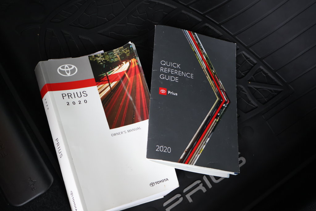 Certified 2020 Toyota Prius LE AWD/4WD image 40