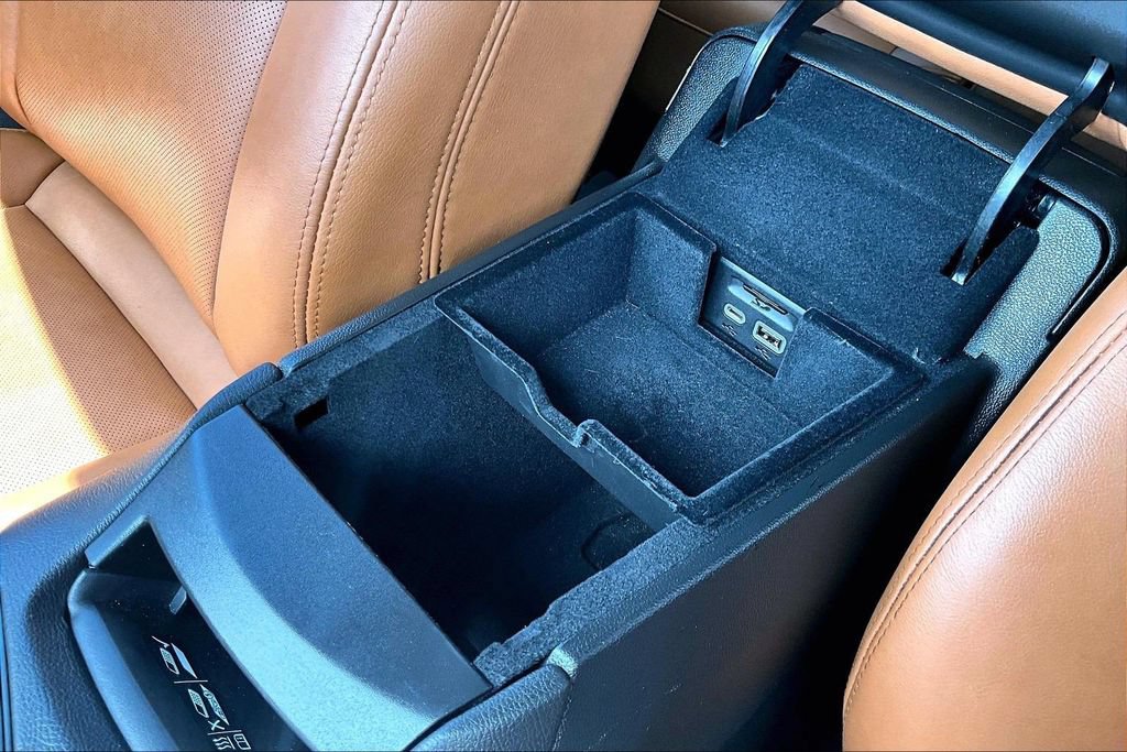 Certified 2023 Cadillac XT5 Premium Luxury AWD/4WD image 16