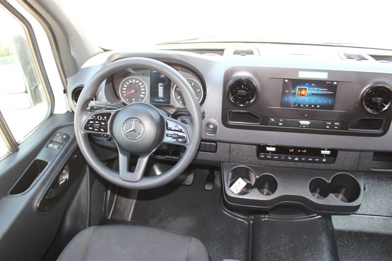 Used 2024 Mercedes-Benz Sprinter 2500 image 19