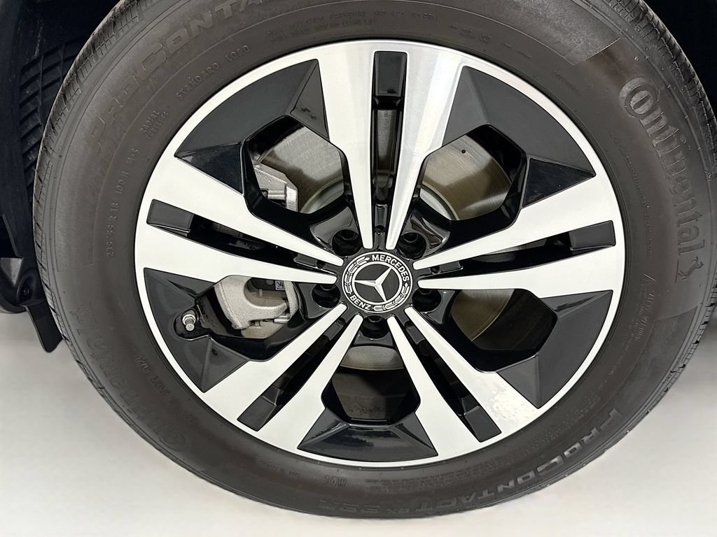 Certified 2025 Mercedes-Benz GLB 250 image 30