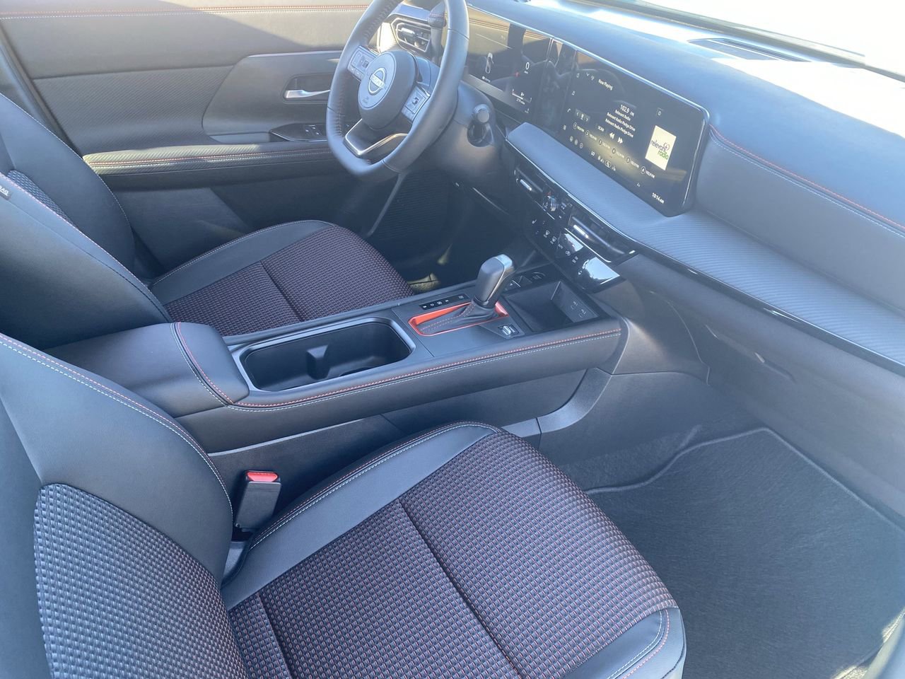 New 2026 Nissan Kicks SR w/ SR Premium Package FWD image 13