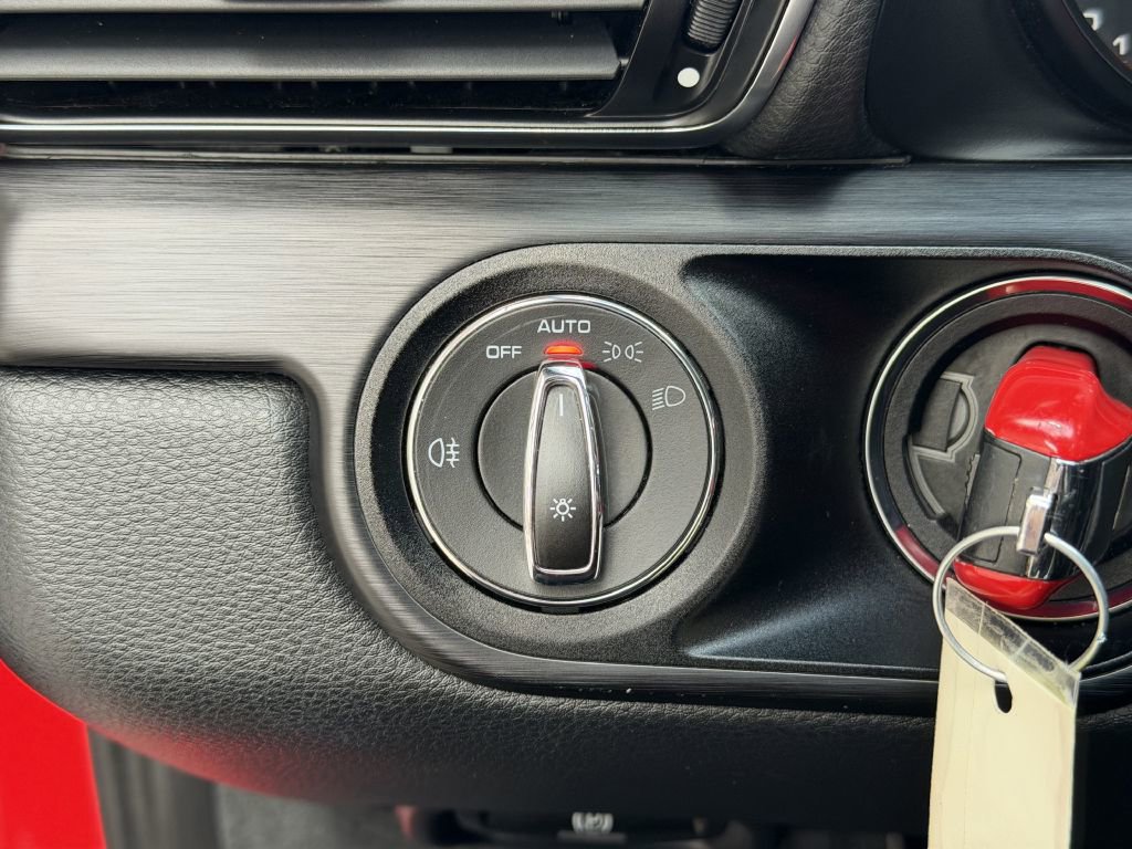 Used 2018 Porsche 911 Carrera GTS image 31