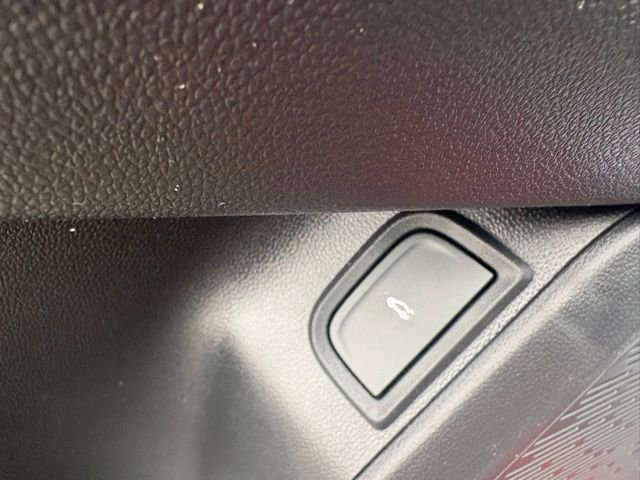 New 2026 Chevrolet Equinox RS w/ Convenience Package III FWD image 26