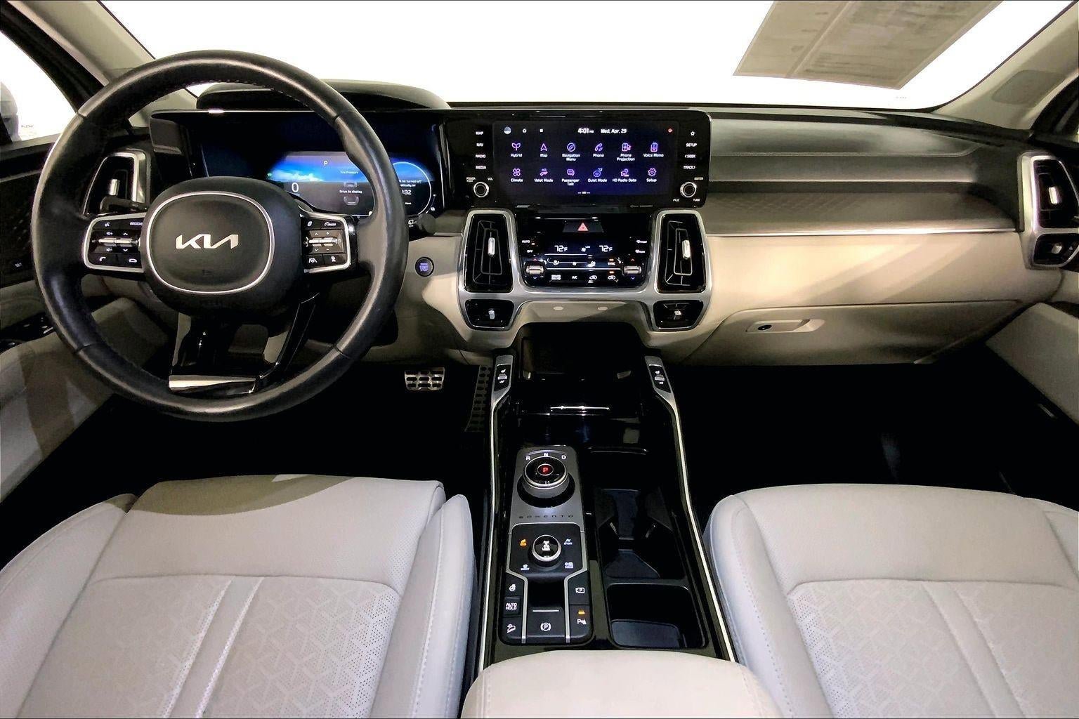 Used 2023 Kia Sorento SX Prestige w/ Panoramic Sunroof Package AWD/4WD image 15