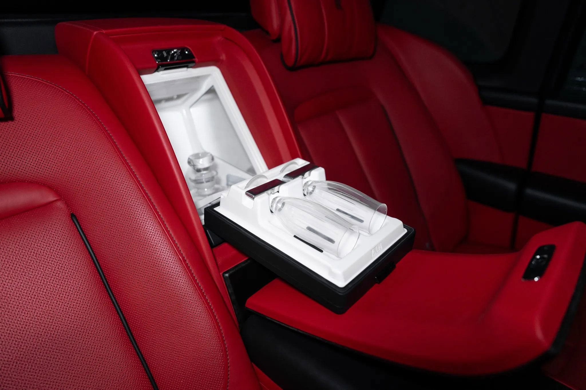 Used 2019 Rolls-Royce Cullinan image 35