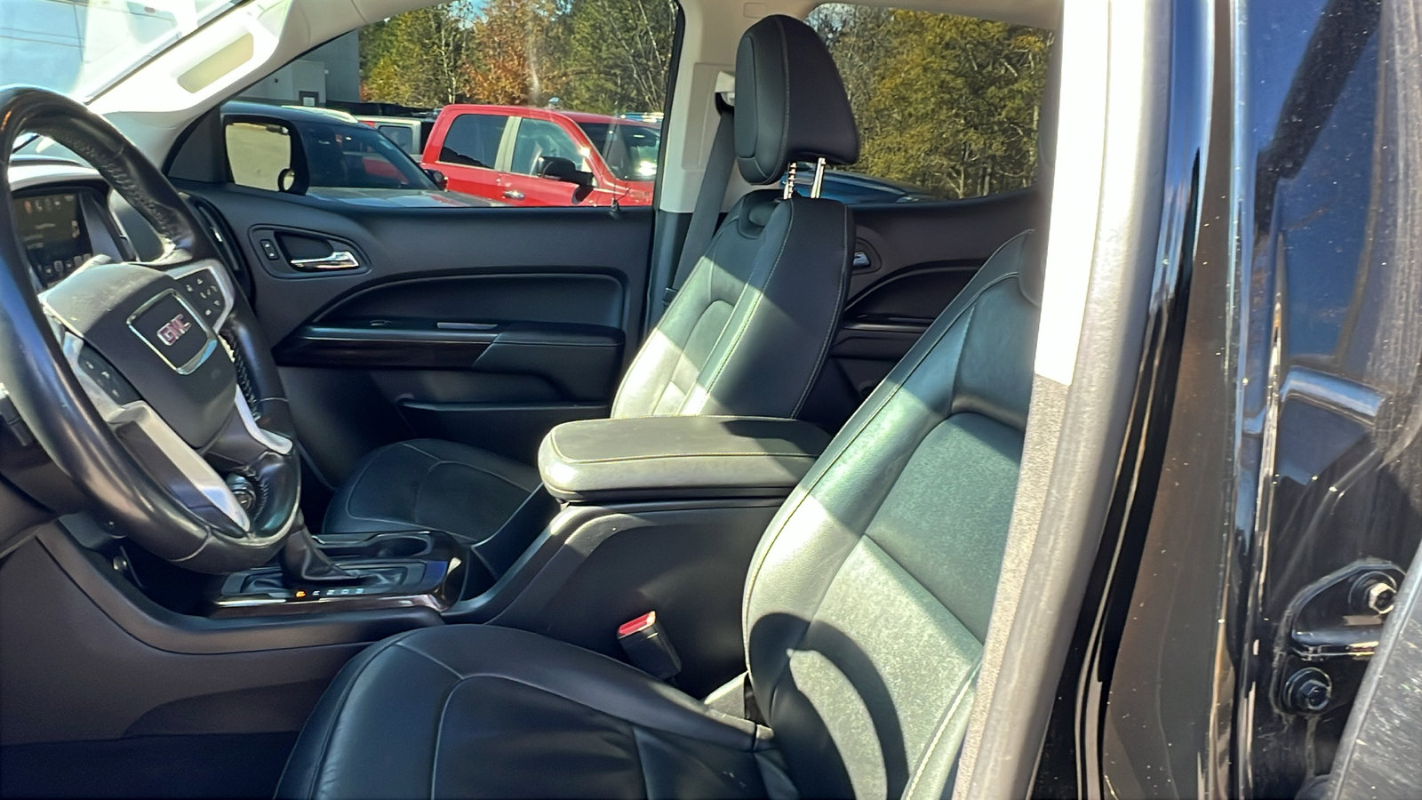 Used 2016 GMC Canyon SLT image 17