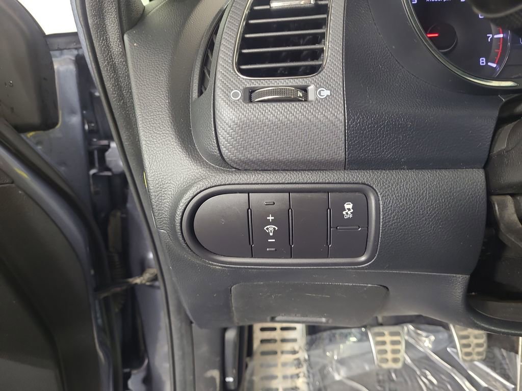 Used 2018 Kia Forte SX image 15