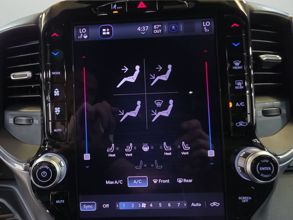 New 2027 RAM 1500 Laramie w/ Night Edition AWD/4WD image 25