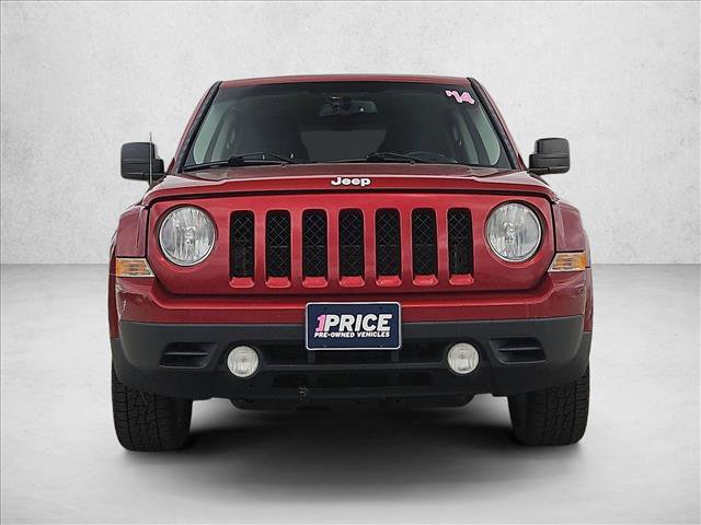 Used 2014 Jeep Patriot Latitude w/ Sun/Sound Group FWD image 2