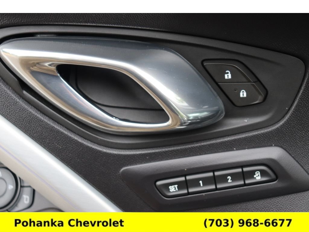 Used 2016 Chevrolet Camaro SS RWD image 21