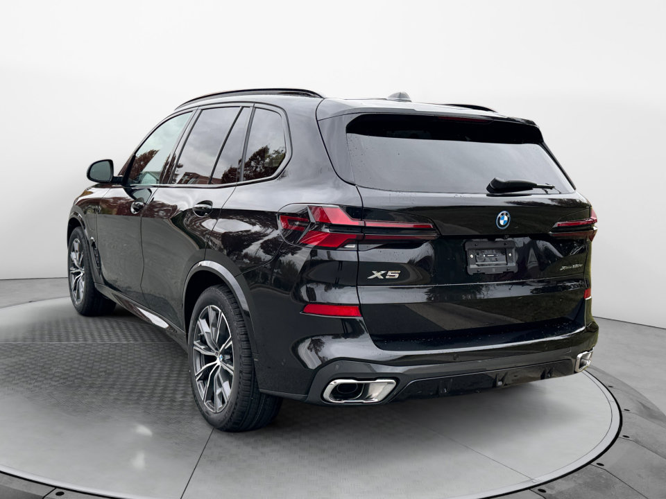 Used 2026 BMW X5 xDrive50e AWD/4WD image 5