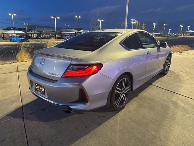 Used 2017 Honda Accord Touring image 9