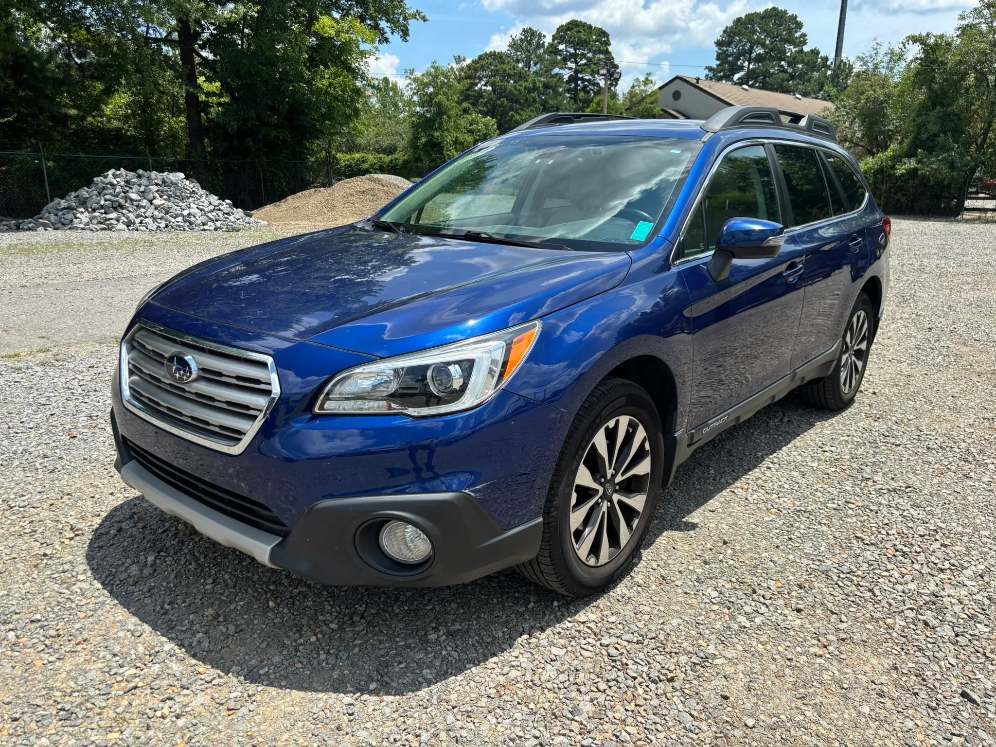Used 2016 Subaru Outback 2.5i Limited AWD/4WD image 8