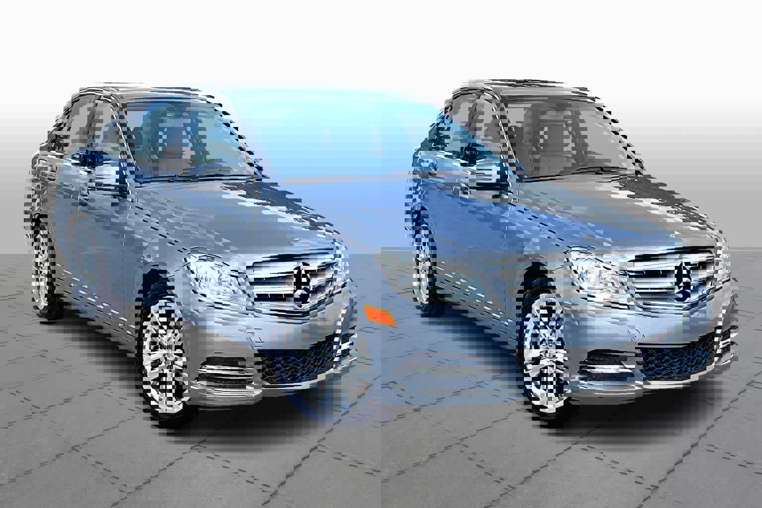 Used 2012 Mercedes-Benz C 300 4MATIC Sedan image 3