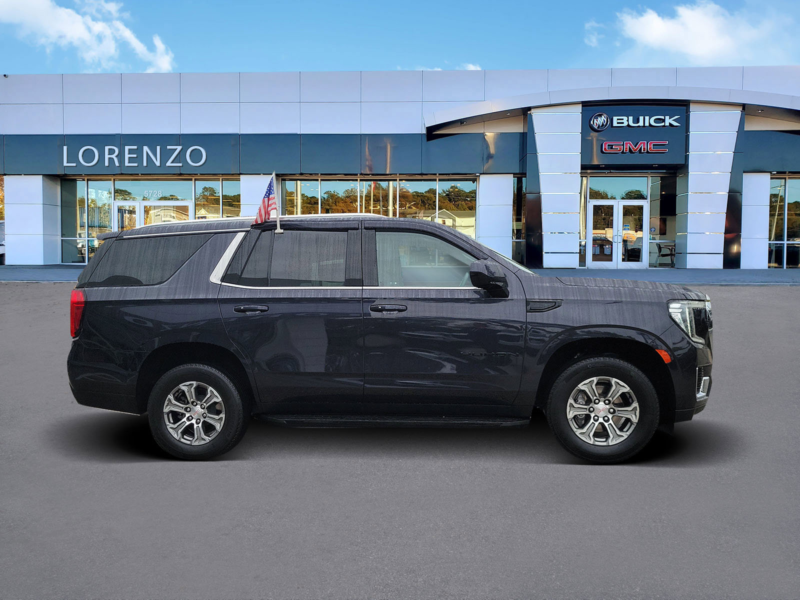 Used 2023 GMC Yukon SLE w/ Gmc Pro Safety Plus Package image 4