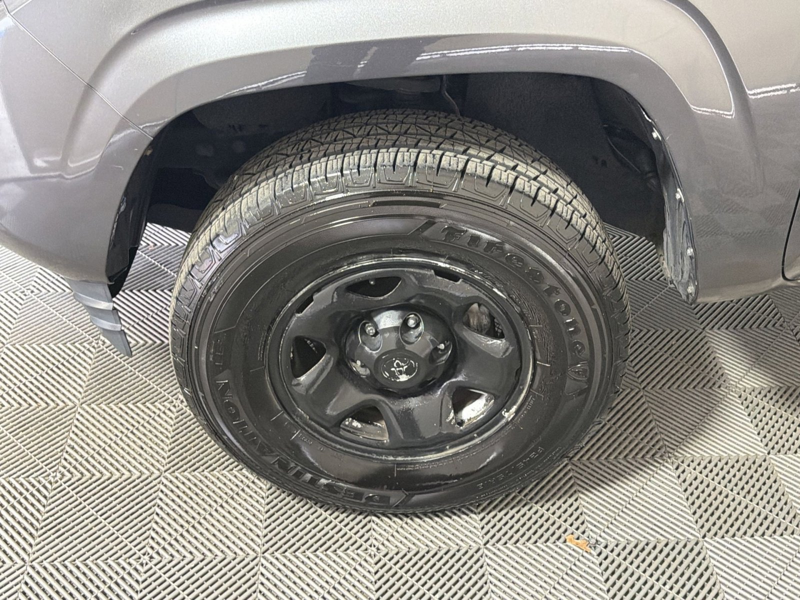 Used 2018 Toyota Tacoma SR w/ SR Convenience Package image 12