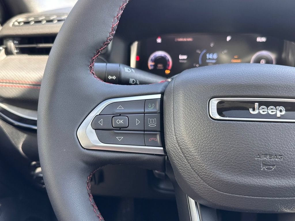 New 2026 Jeep Compass Trailhawk w/ Sun, Sound & Navigation Group AWD/4WD image 29