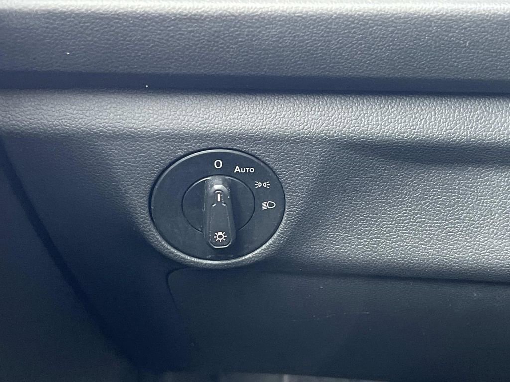 Used 2019 Volkswagen Jetta SE image 25
