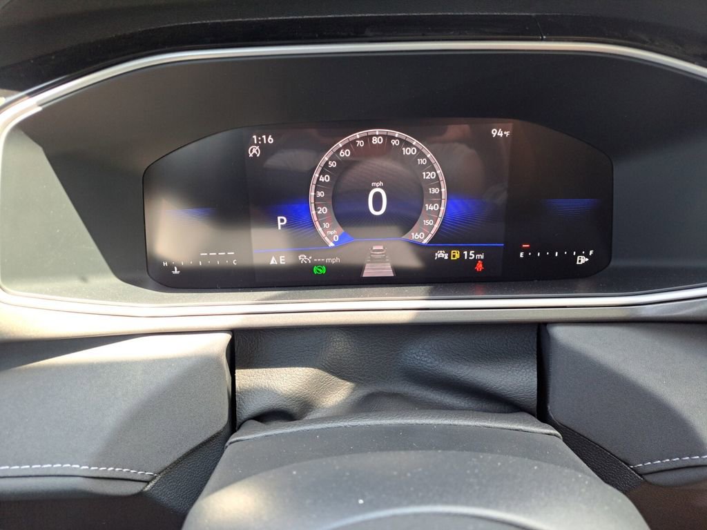 New 2025 Volkswagen Taos SE image 12