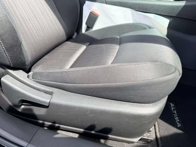 Used 2022 Nissan Altima 2.5 SV FWD image 9