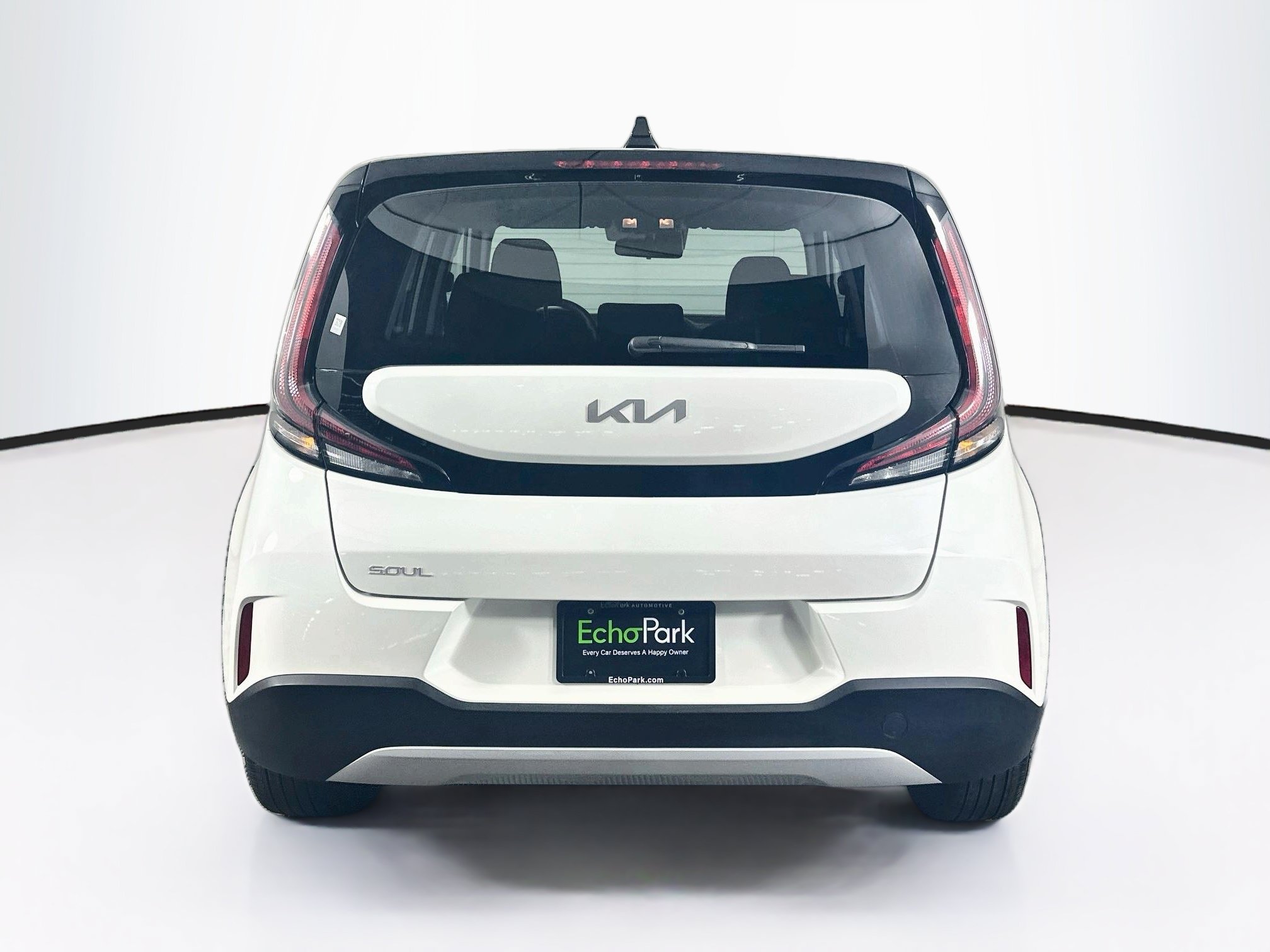 Used 2025 Kia Soul LX w/ LX Technology Package FWD image 7