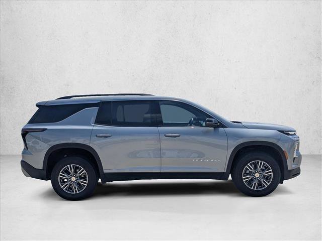 Used 2024 Chevrolet Traverse LT FWD image 4