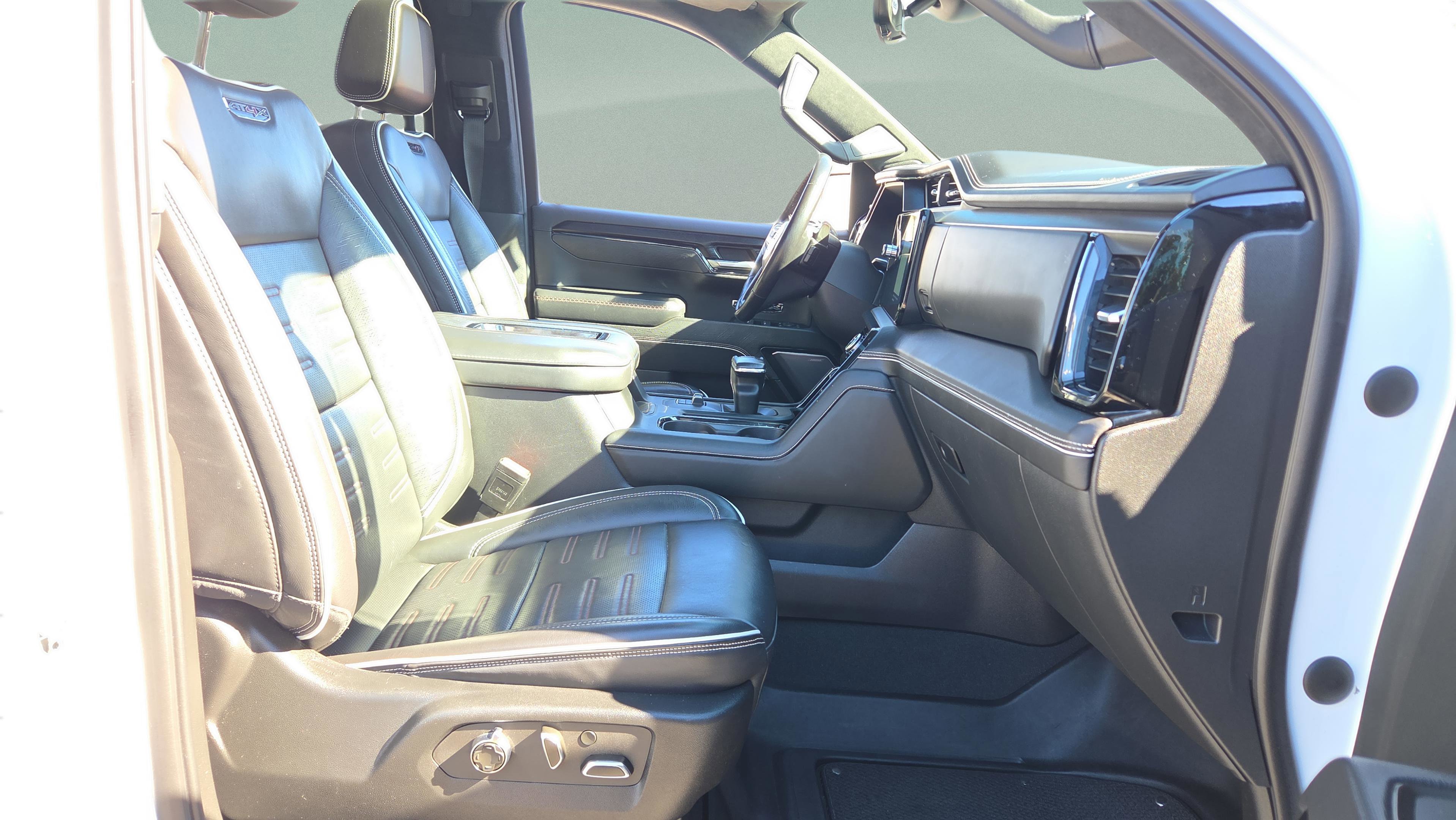 Used 2022 GMC Sierra 1500 AT4X image 24