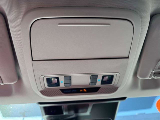 Used 2025 Ford Mustang Mach-E Premium w/ Sport Appearance Package AWD/4WD image 30