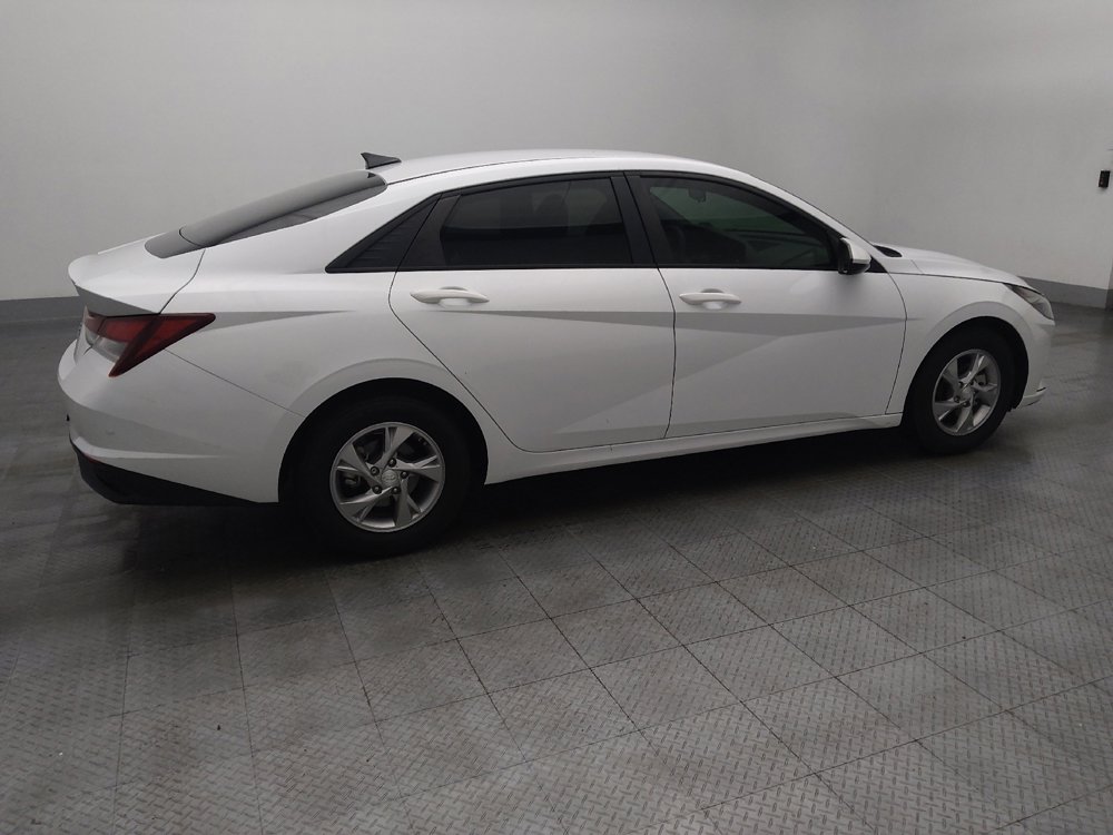 Used 2021 Hyundai Elantra SE image 10