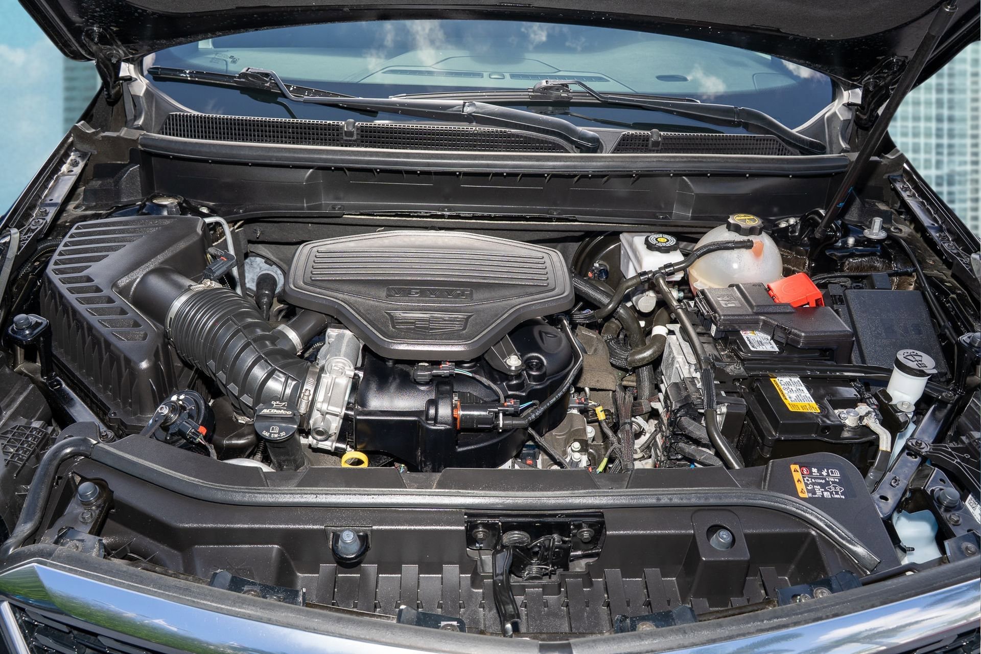 Used 2025 Cadillac XT5 Premium Luxury image 37