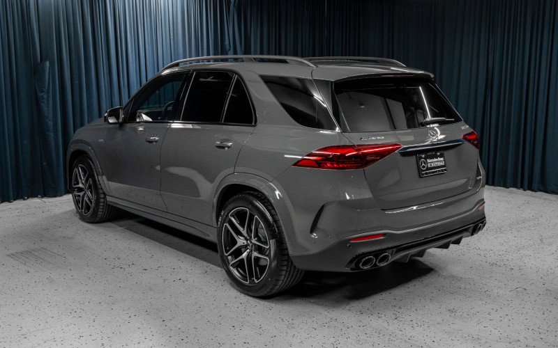 New 2026 Mercedes-Benz GLE 53 AMG 4MATIC image 9