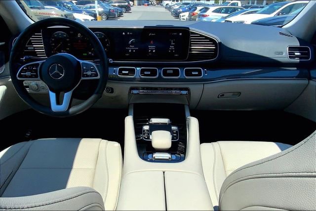 Used 2020 Mercedes-Benz GLS 450 4MATIC image 12