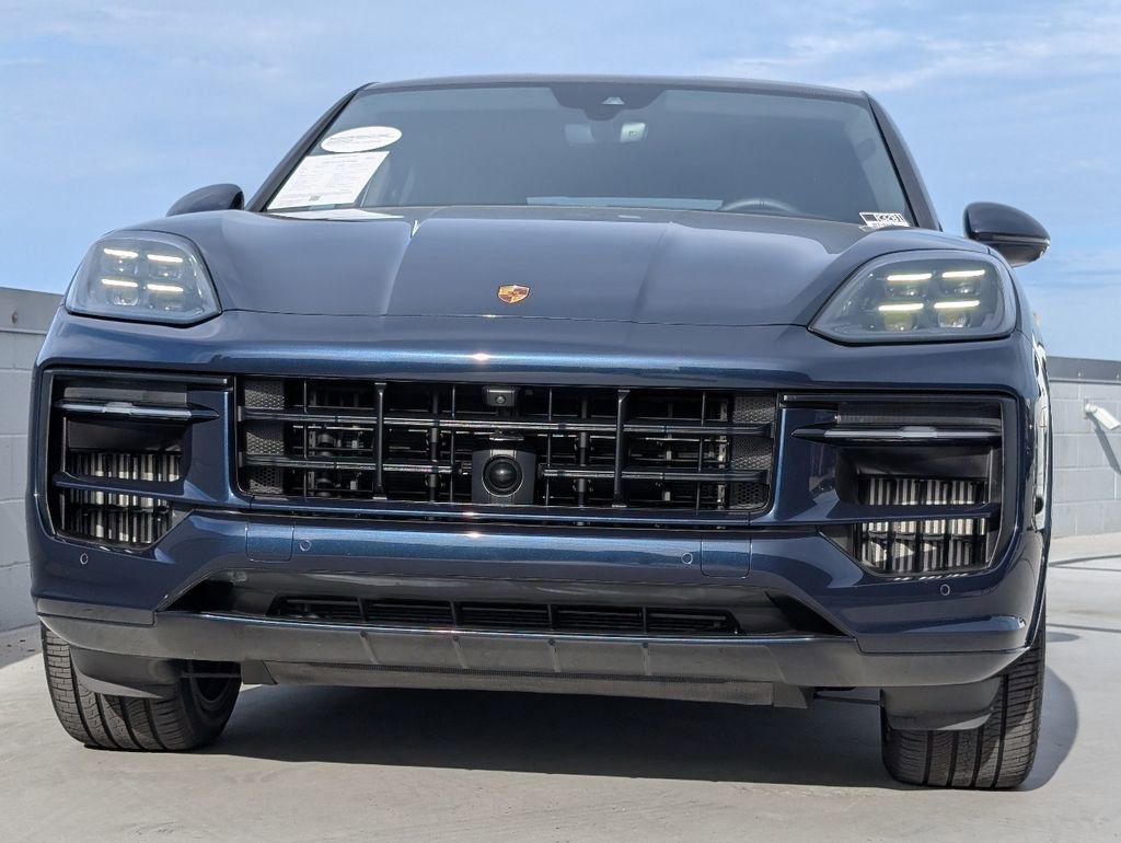 Certified 2025 Porsche Cayenne GTS image 8