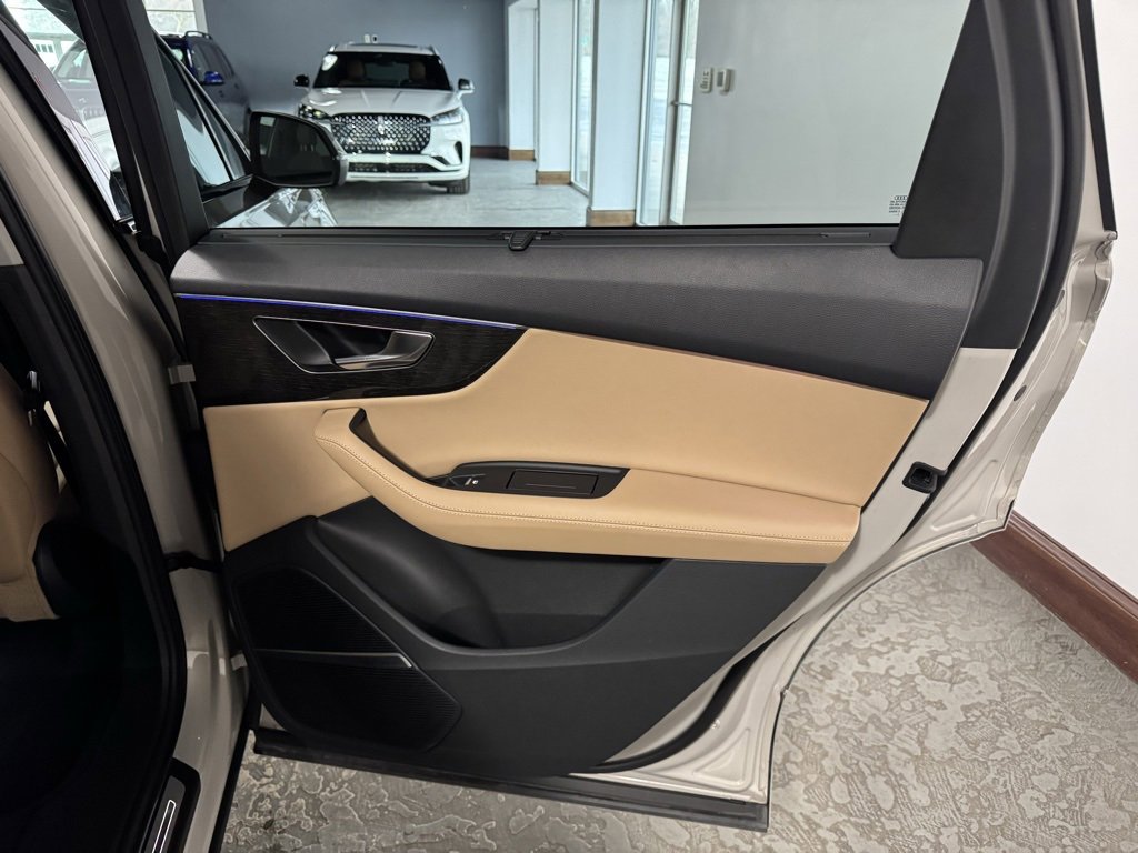 Used 2024 Audi Q7 3.0T Prestige image 25