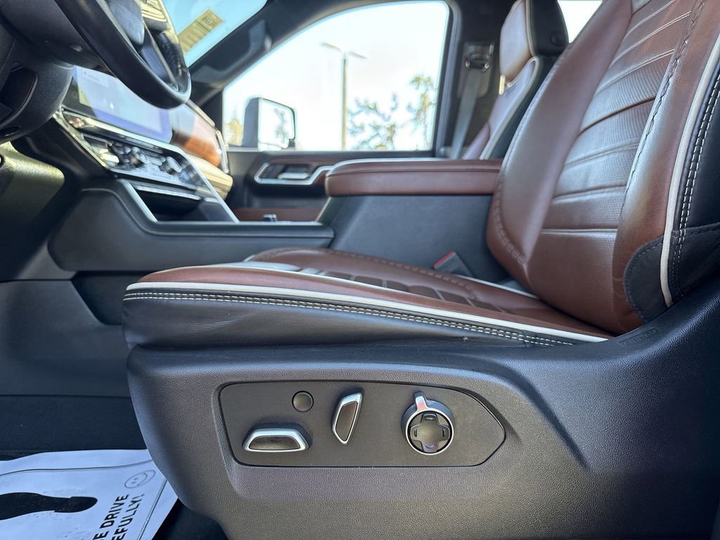 Used 2024 GMC Sierra 2500 Denali Ultimate image 12
