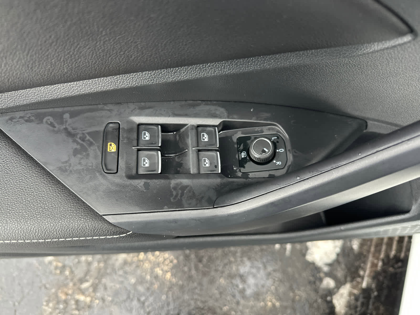 Used 2024 Volkswagen Jetta SE w/ Panoramic Sunroof Package image 28