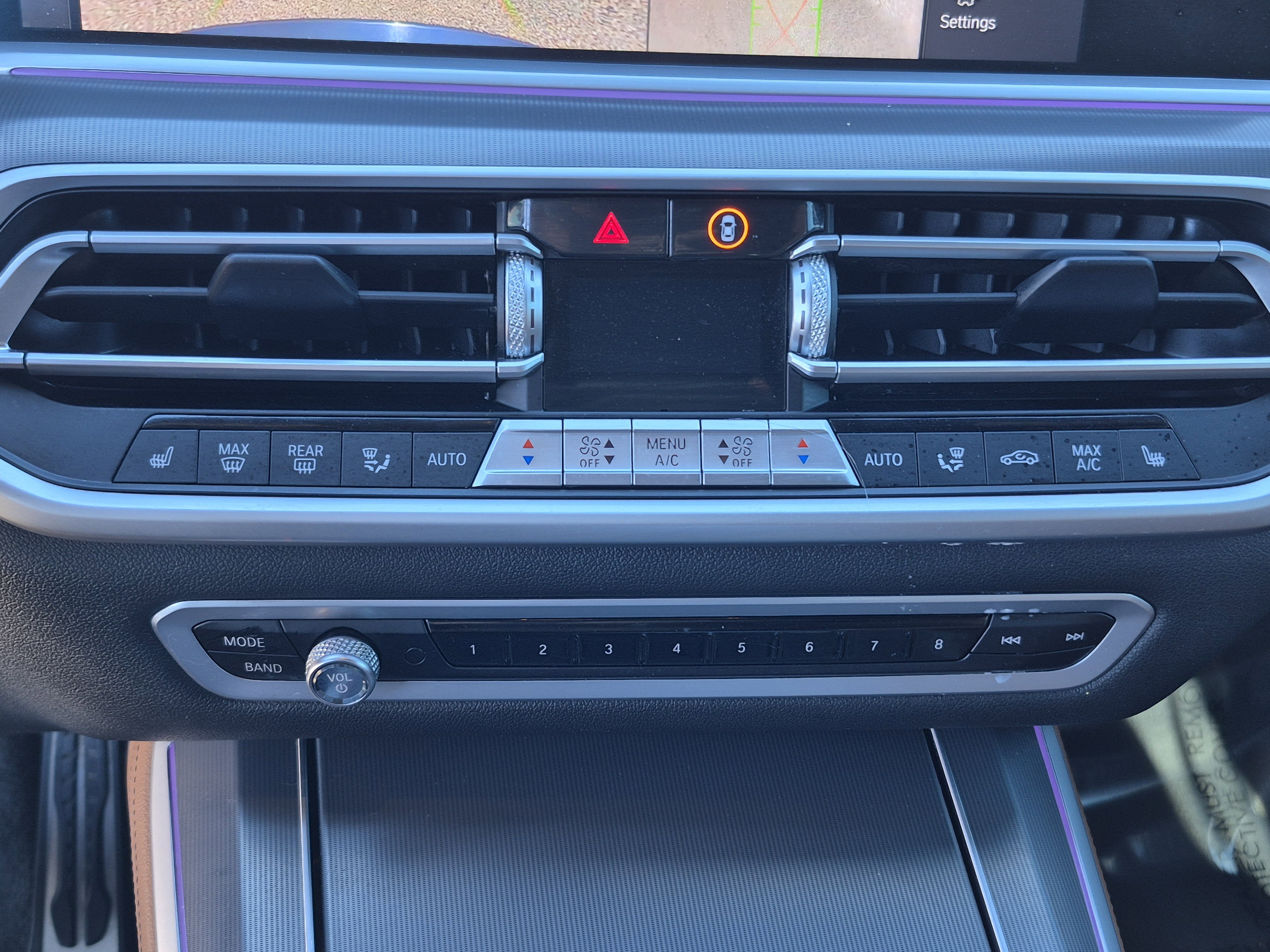 Used 2021 BMW X5 xDrive40i w/ M Sport Package image 31