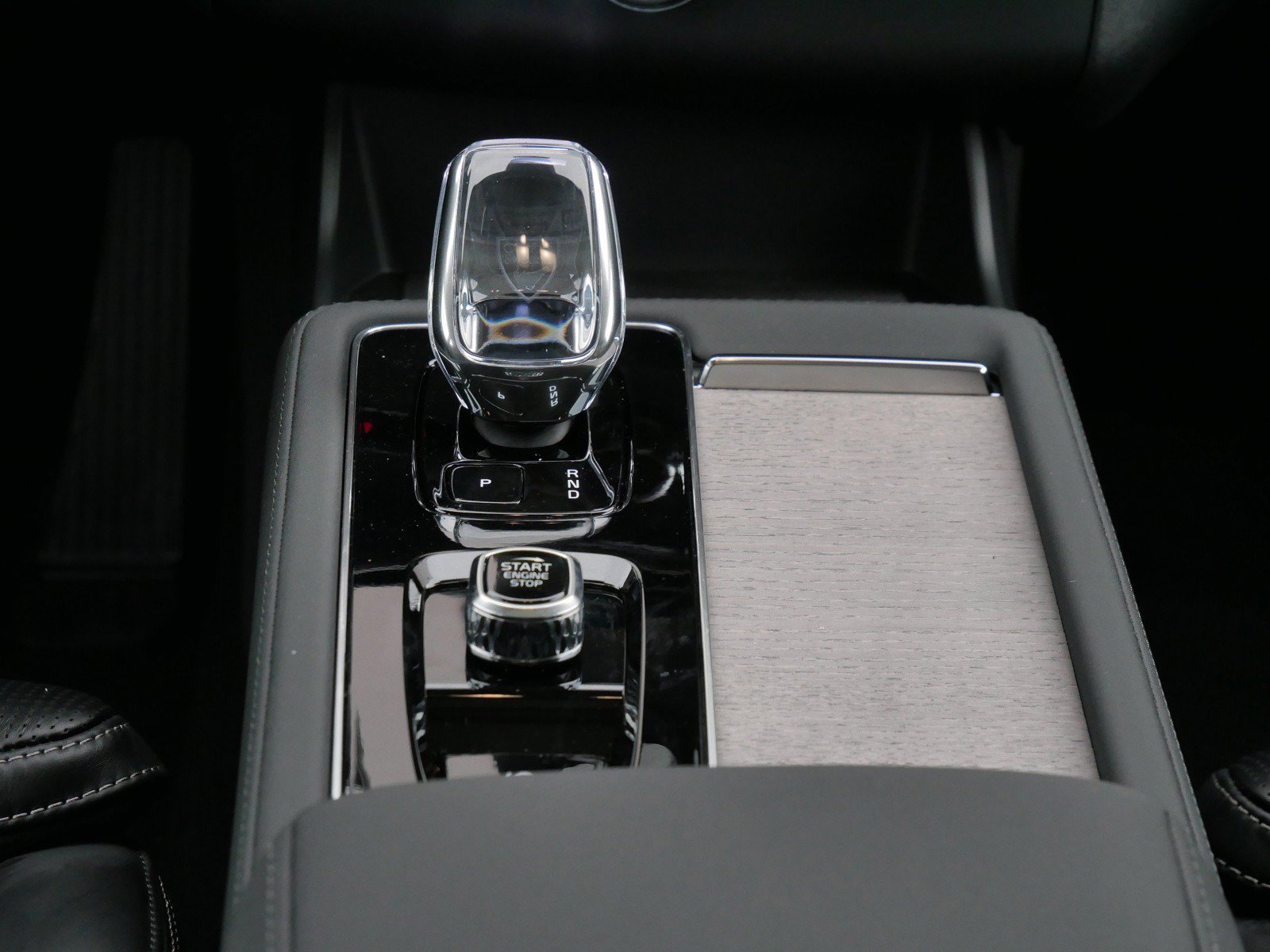 New 2027 Volvo XC90 B6 Ultra AWD/4WD image 8