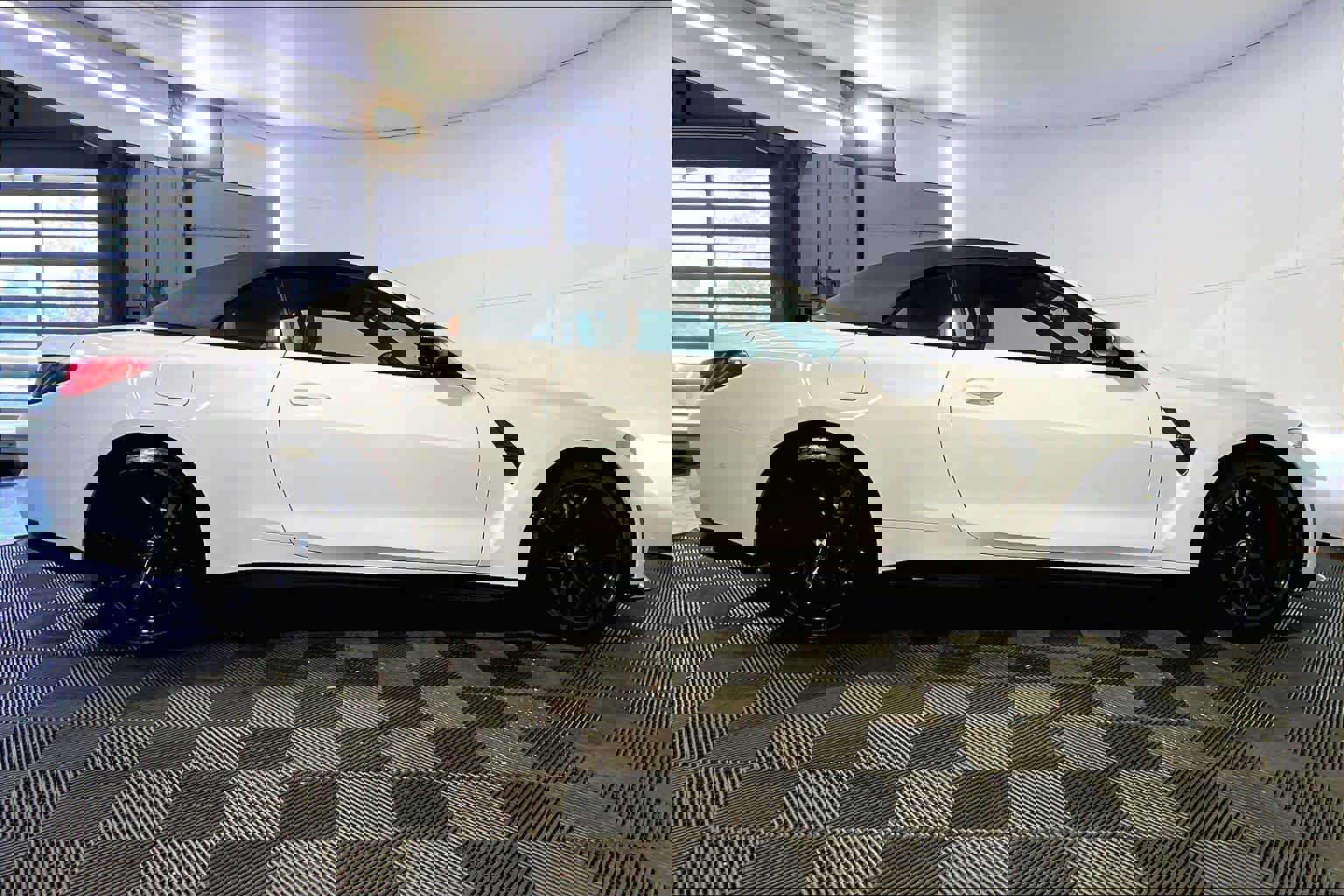 Used 2025 BMW M4 xDrive Competition w/ Executive Package image 8