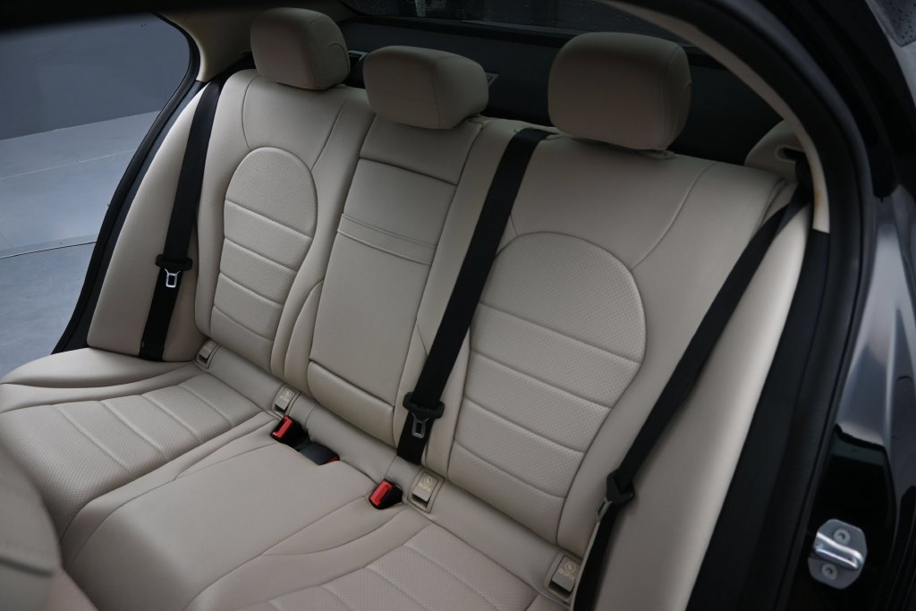 Used 2019 Mercedes-Benz C 300 Sedan image 22