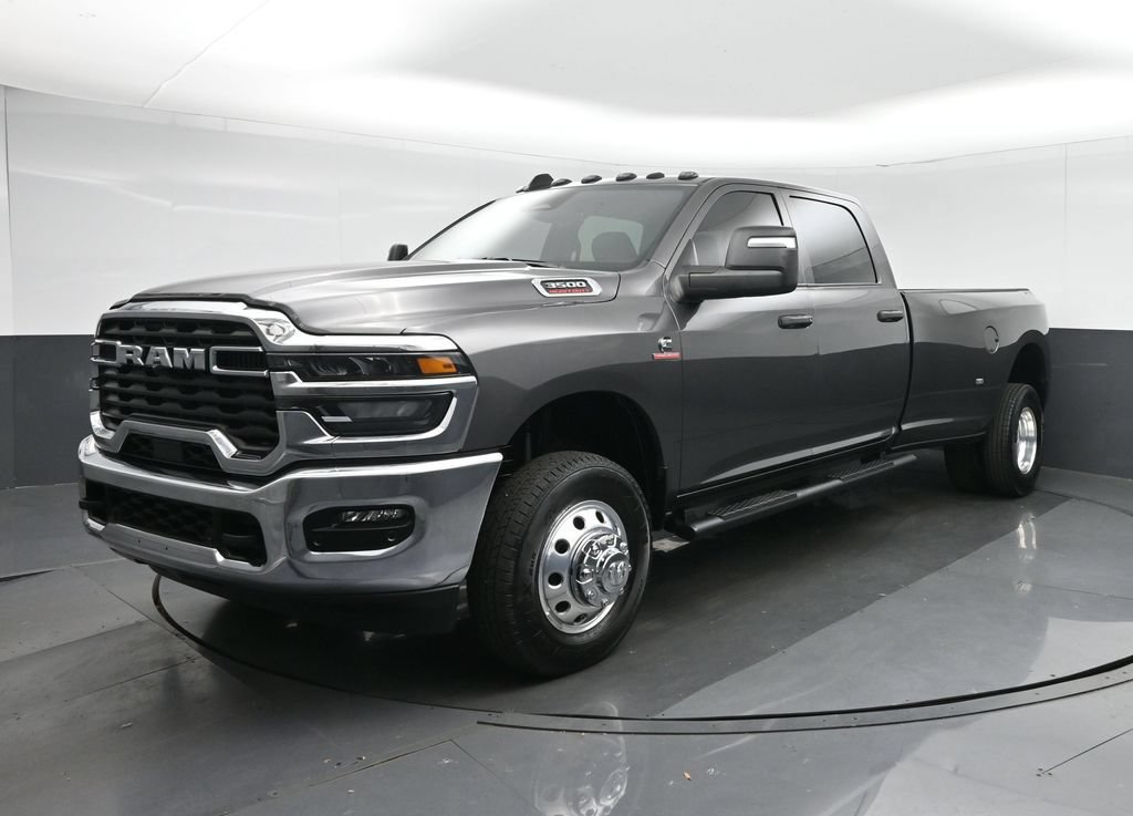 Used 2025 RAM 3500 Tradesman AWD/4WD image 3