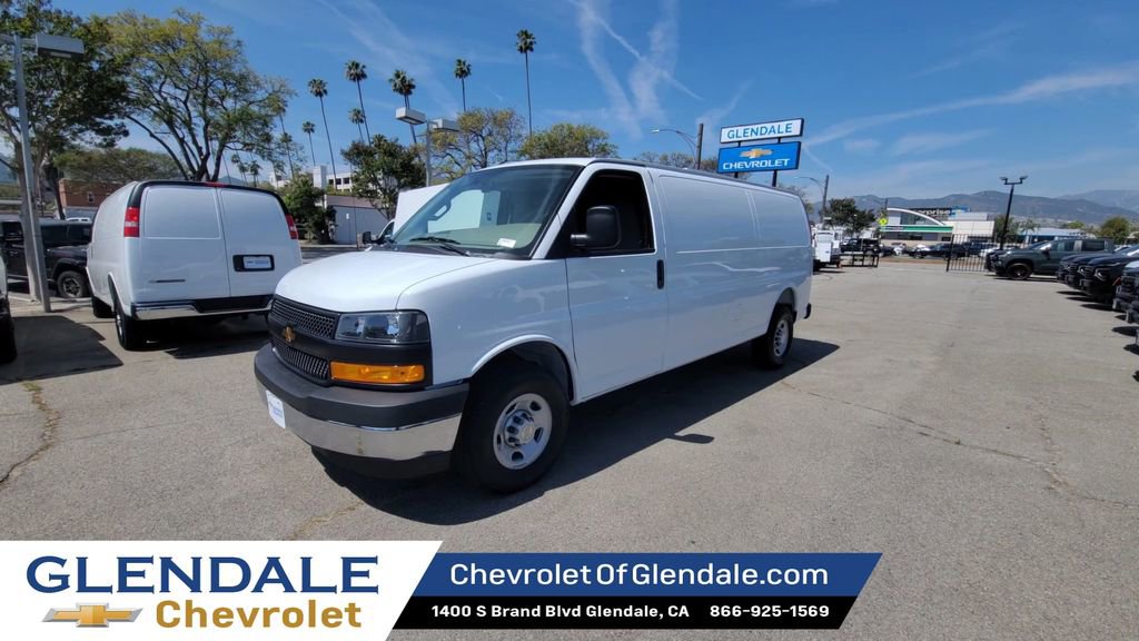 New 2026 Chevrolet Express 2500 Extended w/ Driver Convenience Package RWD image 4