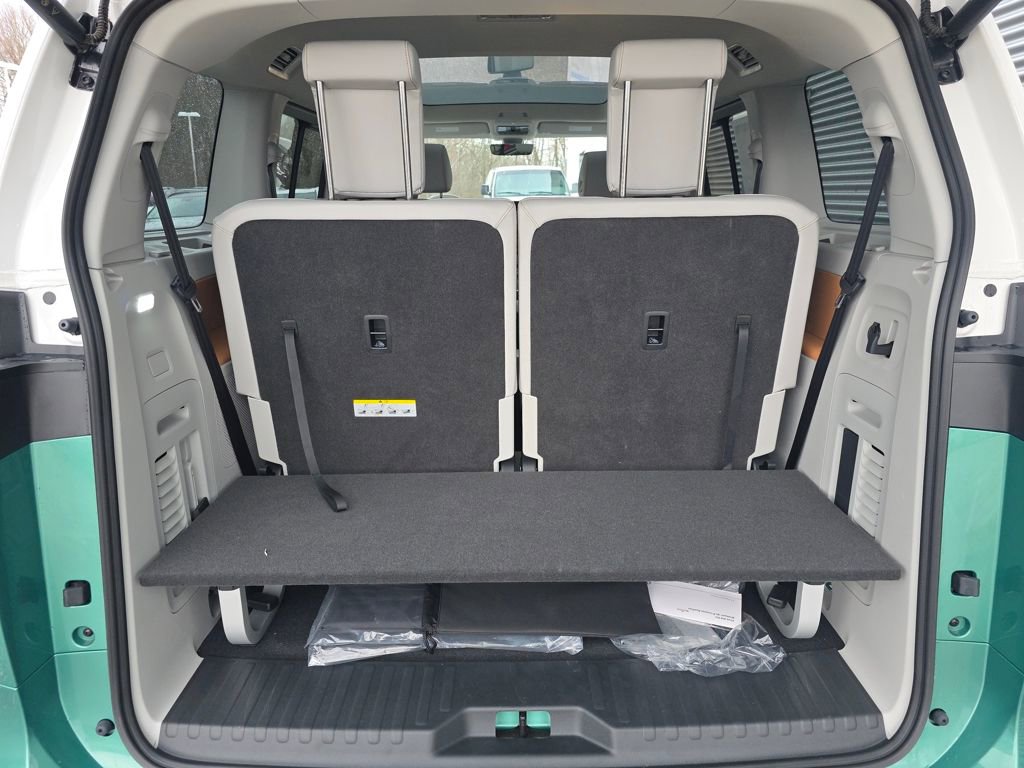 New 2025 Volkswagen ID. Buzz 1st Edition image 14